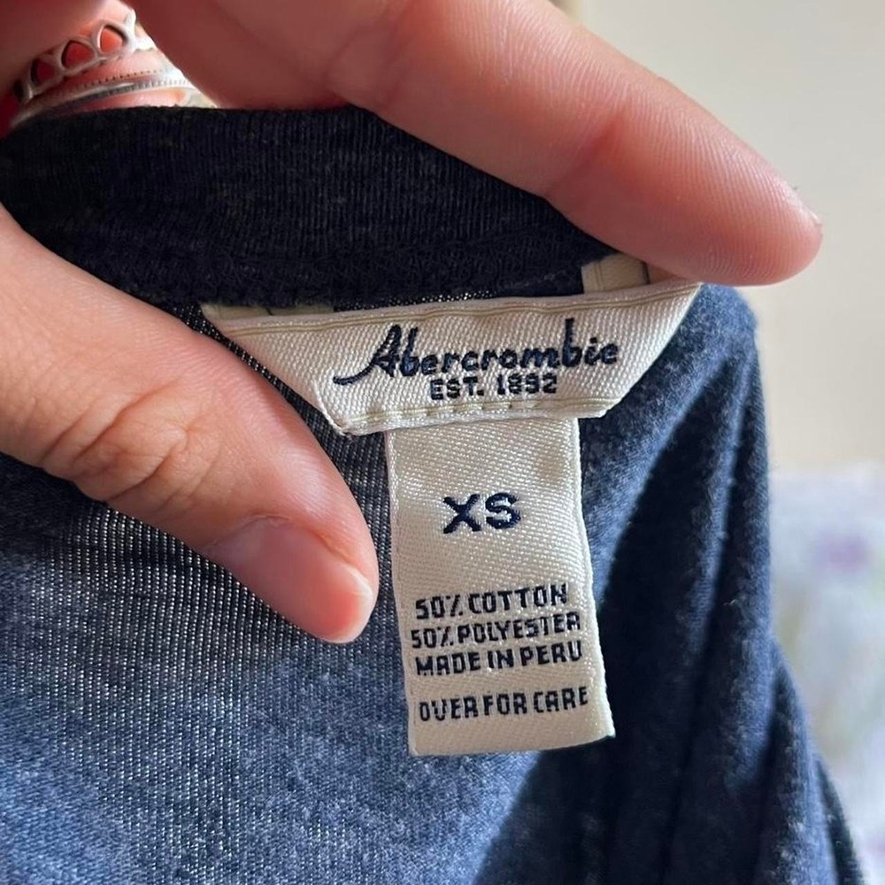 Vintage Abercrombie & Fitch Moose Fitted Baby Tee Navy Blue XS 2000s Y2K - Picture 6 of 6